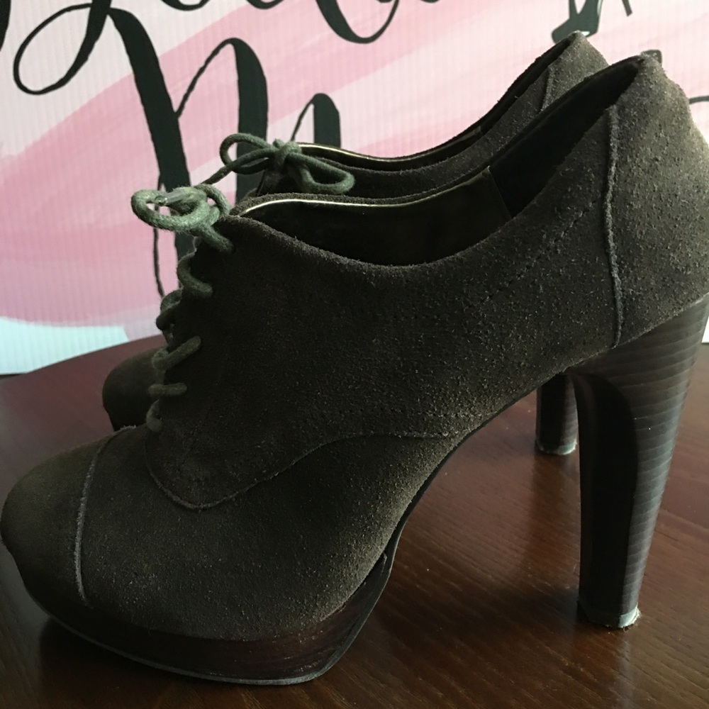 Spiegel Chocolate Brown Oxford Heels 👠